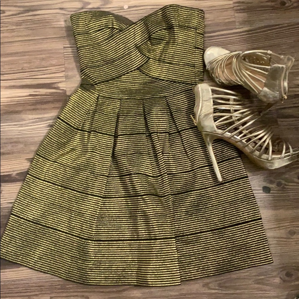 Waist Trimming Bondage Dress! - Picture 6 of 6